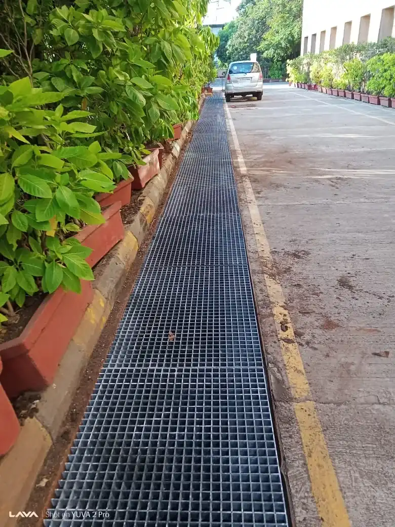 Durable FRP drainage cover by VSL India designed for corrosion-resistant, lightweight, and safe industrial and commercial drainage applications.